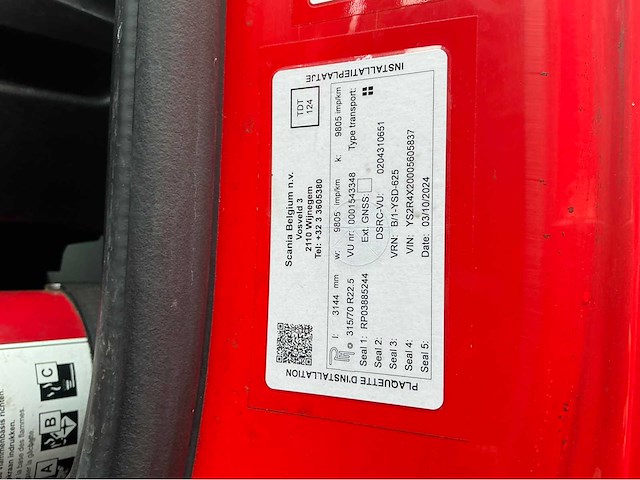 2020 volvo r410 lng trekker op lng (74112-3) - afbeelding 32 van  33