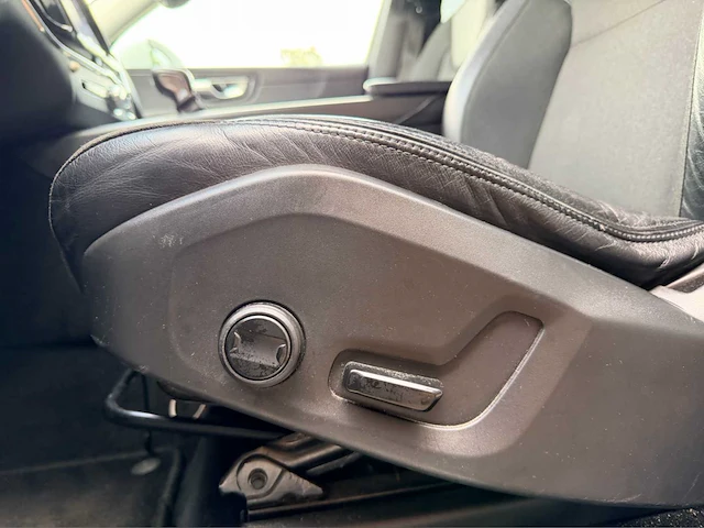 2020 volvo xc60 2.0 d4 automaat inscription personenauto - afbeelding 10 van  18