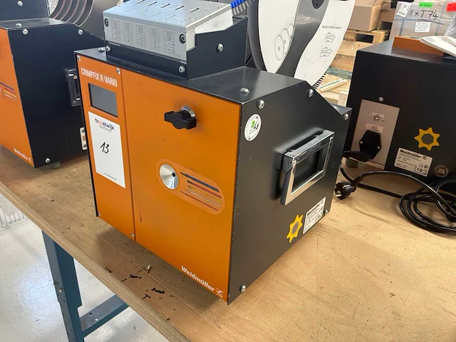 2020 weidmüller crimpfix r vario automatische kabel strip- en krimpmachine - afbeelding 1 van  8