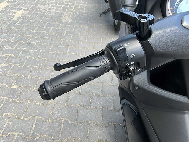 2020 yamaha gpd125 n-max motorscooter - afbeelding 14 van  15