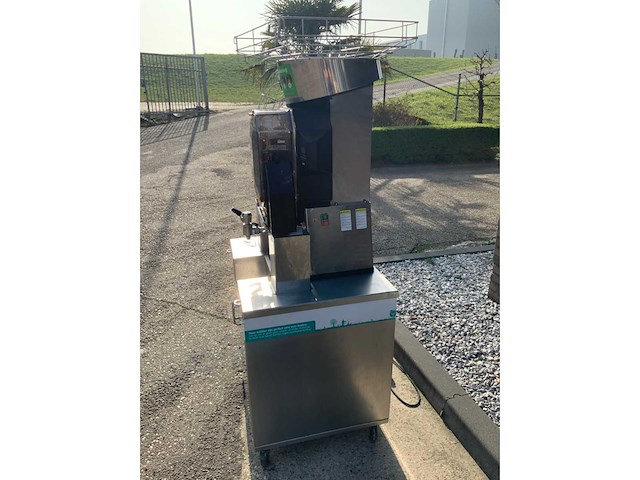 2020 zumex speed s+ sinaasappelpersmachine - afbeelding 12 van  14