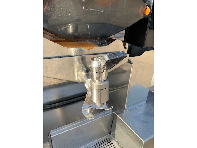 2020 zumex speed s+ sinaasappelpersmachine - afbeelding 8 van  9