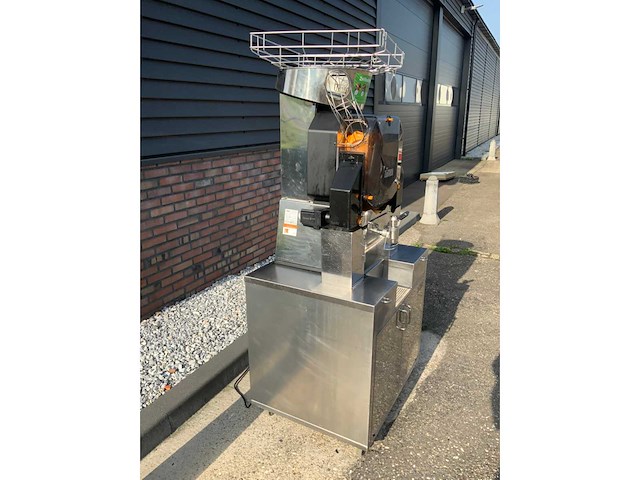 2020 zumex speed s+ sinaasappelpersmachine - afbeelding 14 van  14
