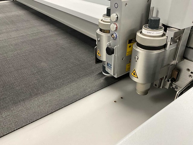 2020 zund s3 l-1200 flatbed cutter - afbeelding 9 van  31