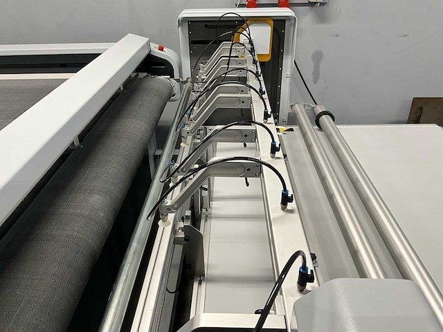 2020 zund s3 l-1200 flatbed cutter - afbeelding 10 van  31