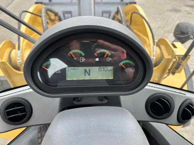 2021 - caterpillar - 914 - shovel - afbeelding 10 van  31