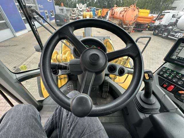 2021 - caterpillar - 914 - shovel - afbeelding 12 van  31