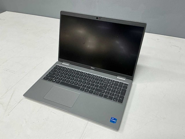 2021 - dell - latitude 5520 - laptop - afbeelding 1 van  4