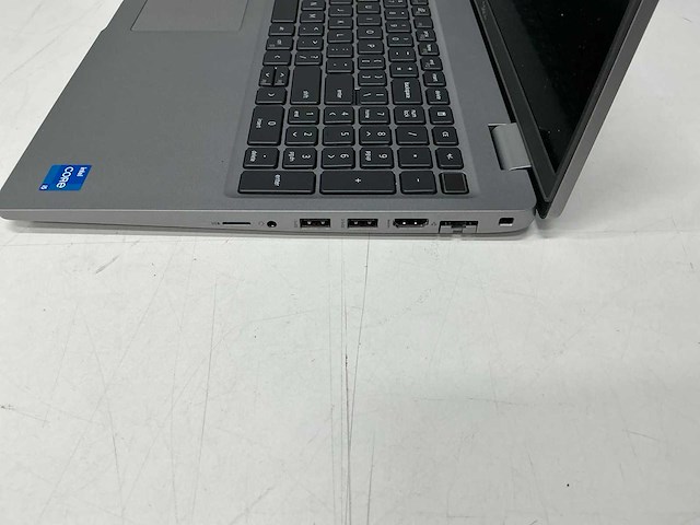 2021 - dell - latitude 5520 - laptop - afbeelding 3 van  4