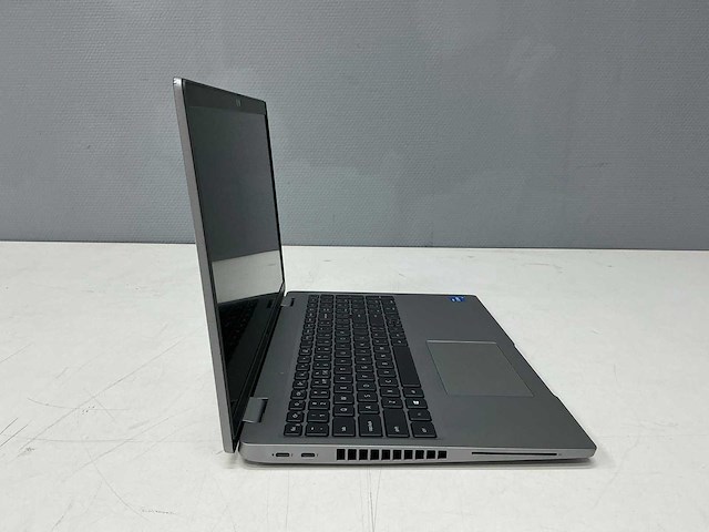 2021 - dell - latitude 5520 - laptop - afbeelding 12 van  13