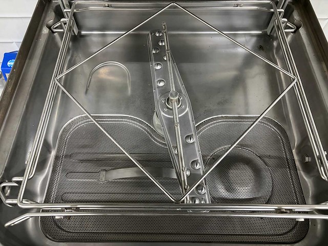 2021 - hakpro - hht8 - korvenvaatwasmachine met diversey zeepsysteem - afbeelding 7 van  10