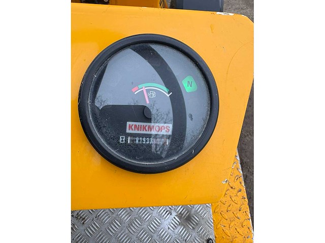 2021 - km100 - knikmops - afbeelding 4 van  17