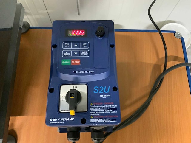 2021 - triltechniekshop ptl-40/40-25 vibreertafel met bonfiglioli frequentieregelaar - afbeelding 11 van  11