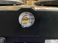 2021 2 stuks robotize gopal e24 industriële robot met laadstation - afbeelding 2 van  4