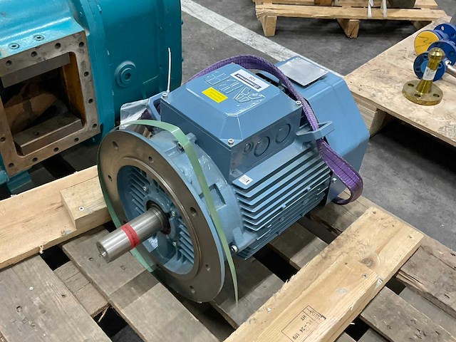 2021 abb m3aa 160mla 2 elektromotor - afbeelding 2 van  5