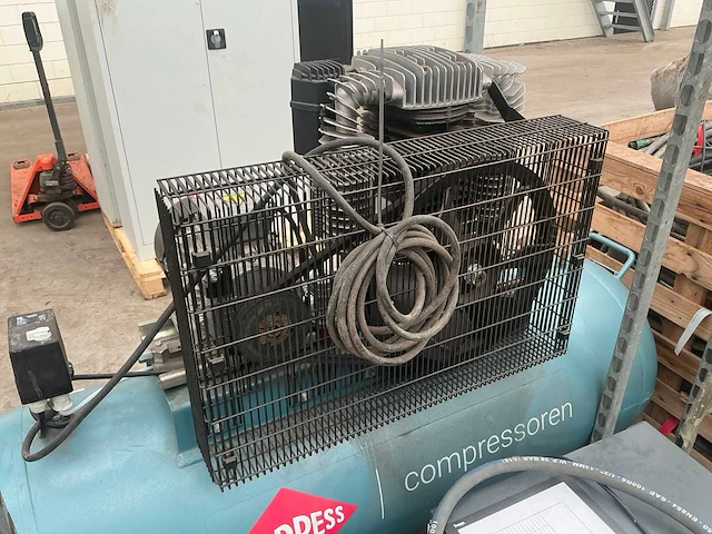 2021 airpress k300-700 luchtcompressor - afbeelding 7 van  11