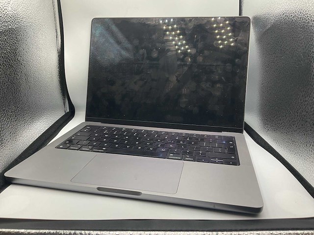 2021 apple macbook pro a2442 m1 14 inch laptop - afbeelding 1 van  9