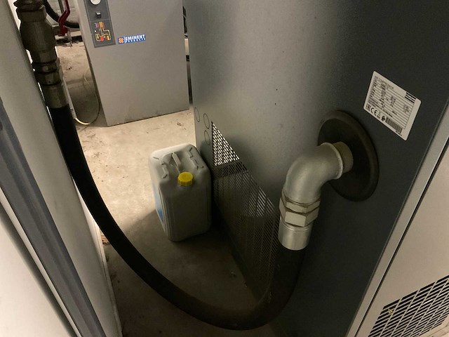 2021 atlas copco ga45vsd+ff schroefcompressor en olieafscheider - afbeelding 9 van  10