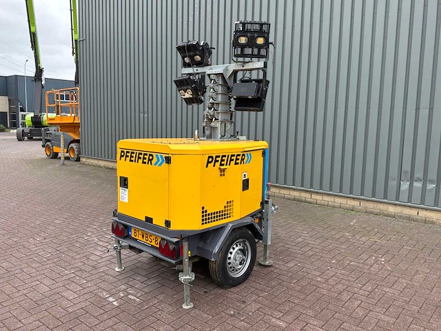 2021 atlas copco hilight h5+sv2 mobiele lichtmast - afbeelding 1 van  20