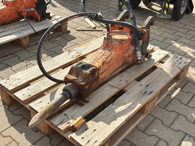 2021 atlas copco sb152 hydraulische breekhamer - afbeelding 1 van  7