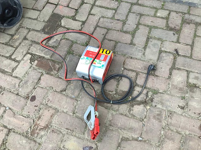 2021 belatron 24v-20 acculader - afbeelding 1 van  4