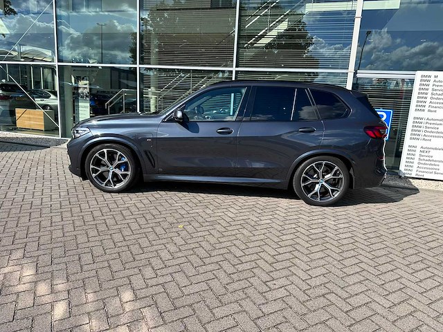 2021 bmw x5 xdrive45e high exec. personenauto - afbeelding 4 van  7