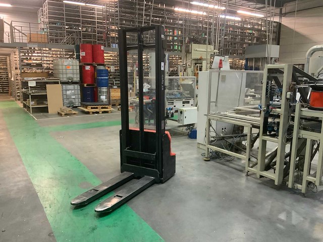 2021 bt tyro she 100 stapelaar - afbeelding 1 van  25