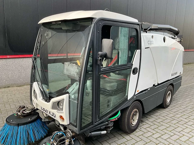 2021 bucher c202 straatveegmachine - afbeelding 3 van  39