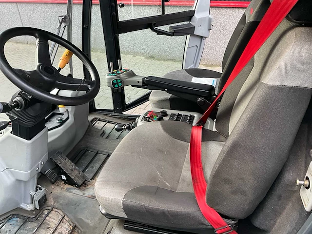 2021 bucher c202 straatveegmachine - afbeelding 12 van  39