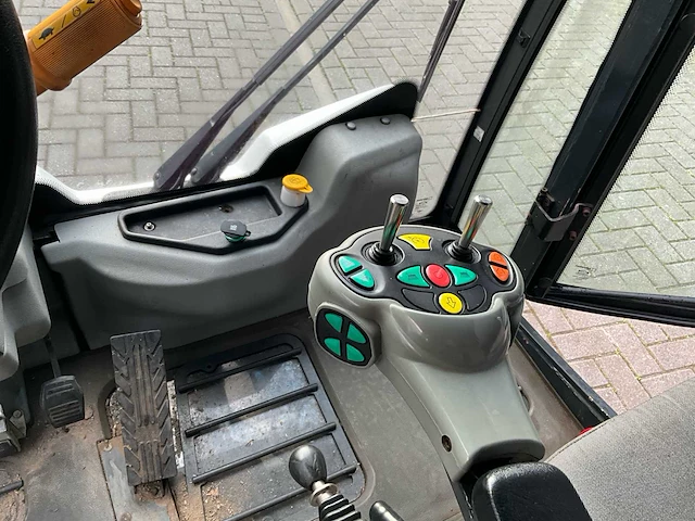 2021 bucher c202 straatveegmachine - afbeelding 15 van  39