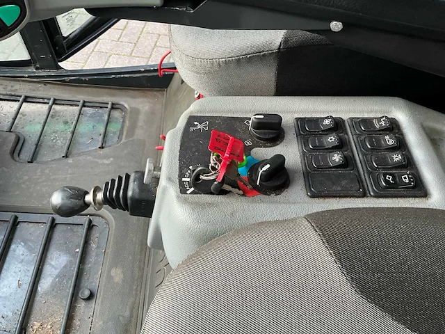 2021 bucher c202 straatveegmachine - afbeelding 16 van  39