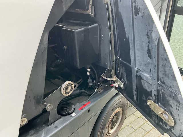 2021 bucher c202 straatveegmachine - afbeelding 23 van  39