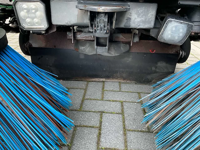 2021 bucher c202 straatveegmachine - afbeelding 24 van  39