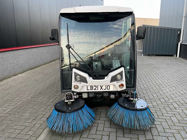2021 bucher c202 straatveegmachine - afbeelding 22 van  39