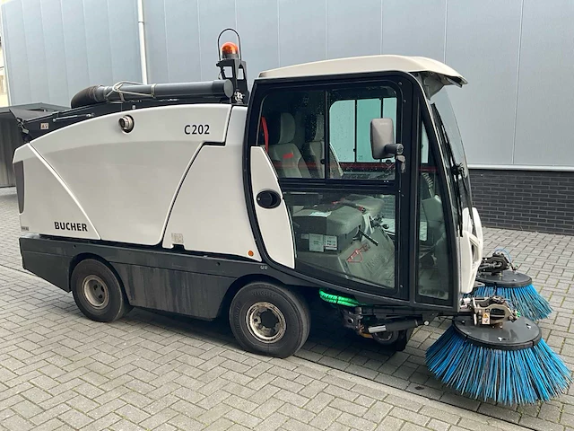 2021 bucher c202 straatveegmachine - afbeelding 27 van  39