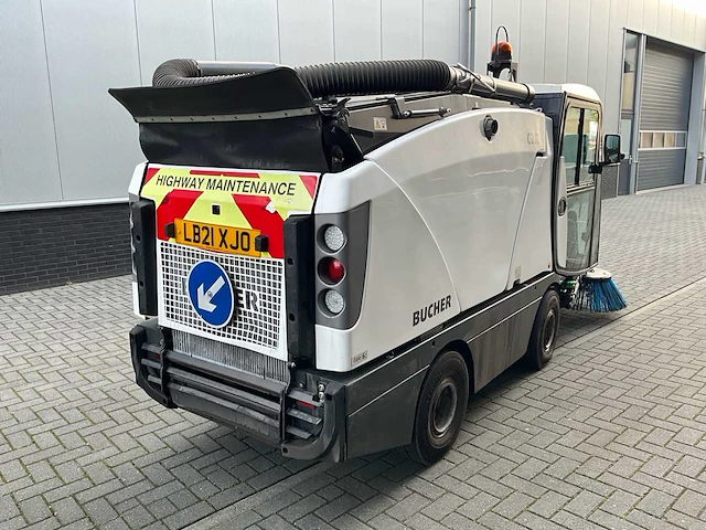 2021 bucher c202 straatveegmachine - afbeelding 28 van  39