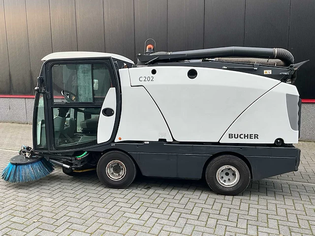 2021 bucher c202 straatveegmachine - afbeelding 31 van  39