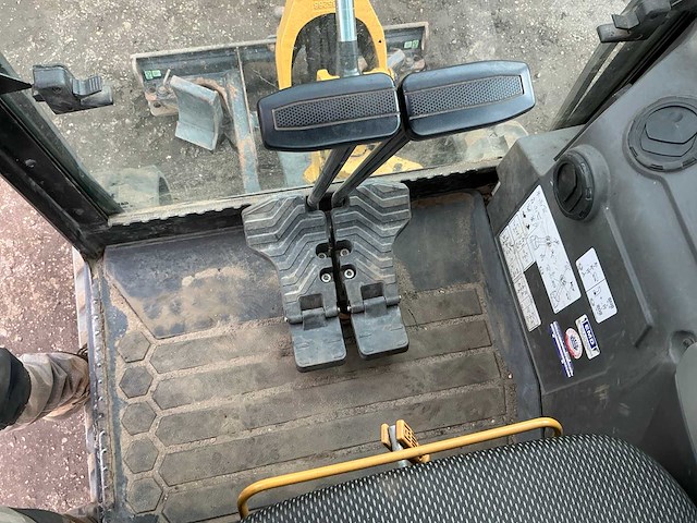 2021 caterpillar 301.8 minigraafmachine - afbeelding 21 van  45
