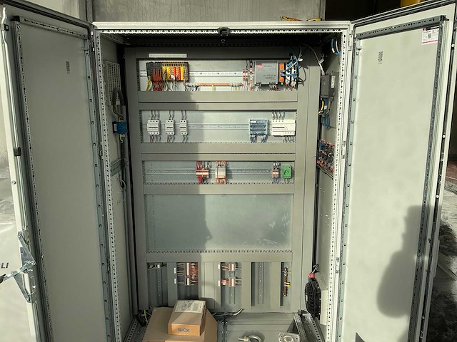 2021 cnc solutions tx200l (u200) spuitrobot - afbeelding 8 van  28