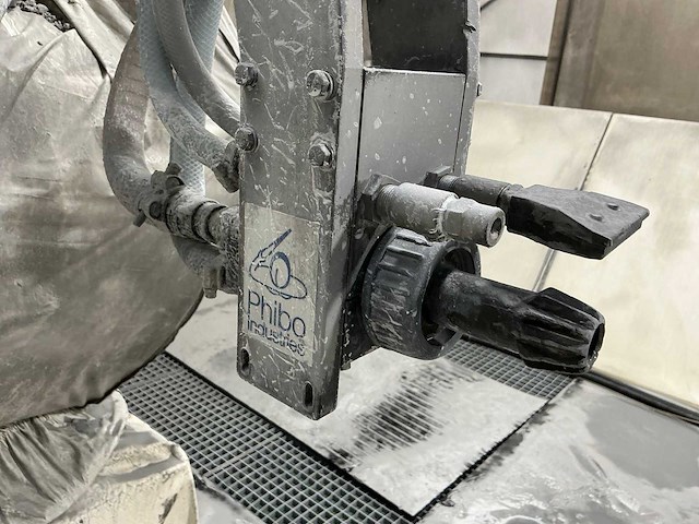 2021 cnc solutions tx200l (u200) spuitrobot - afbeelding 26 van  28