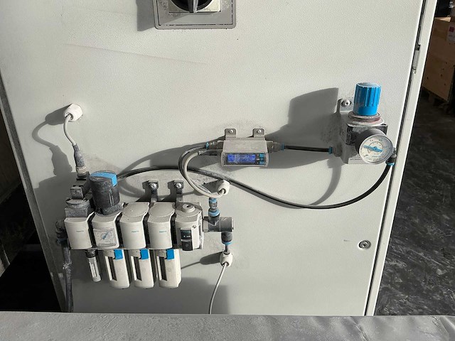 2021 cnc solutions tx200l (u200) spuitrobot - afbeelding 9 van  14