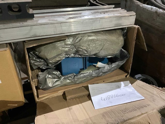 2021 demag zba 90 b onderdelen, motoren - afbeelding 2 van  6