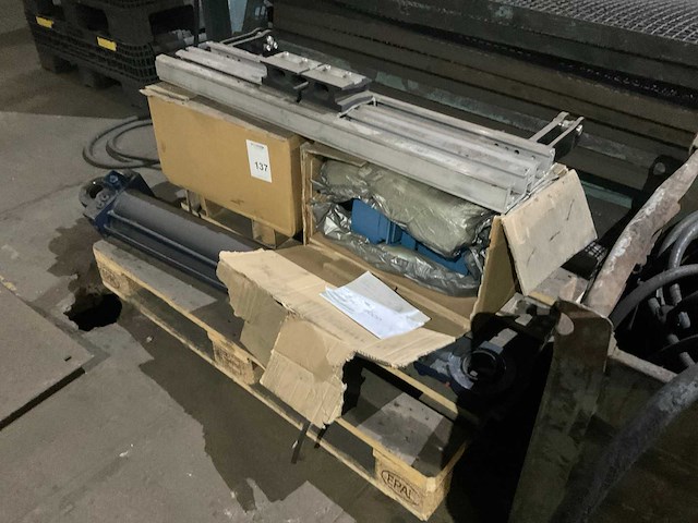 2021 demag zba 90 b onderdelen, motoren - afbeelding 4 van  6