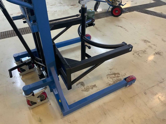 2021 denios drum lifter vatenkantelaar - afbeelding 3 van  4