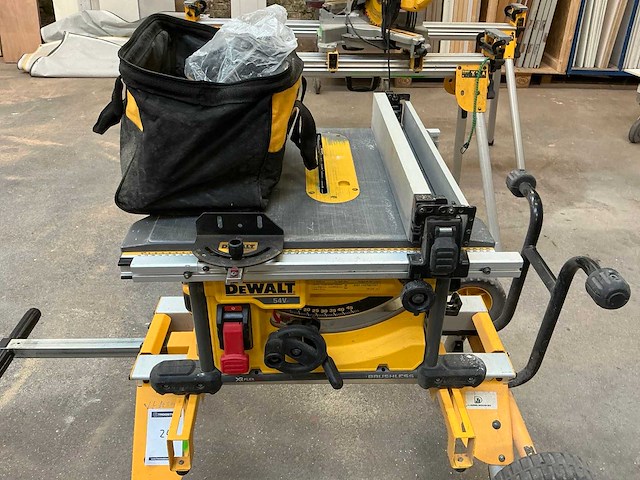 2021 dewalt dcs7485 zaagtafel - afbeelding 5 van  9