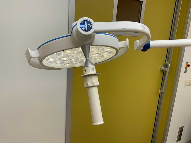 2021 dr mach led 150 operatielamp - afbeelding 2 van  12