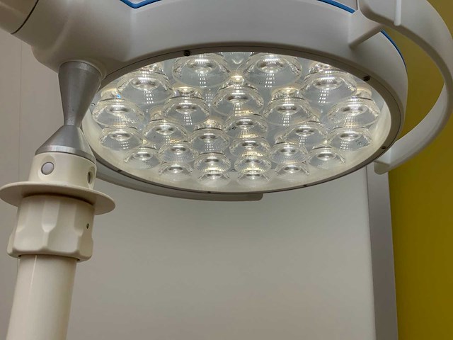 2021 dr mach led 150 operatielamp - afbeelding 12 van  12