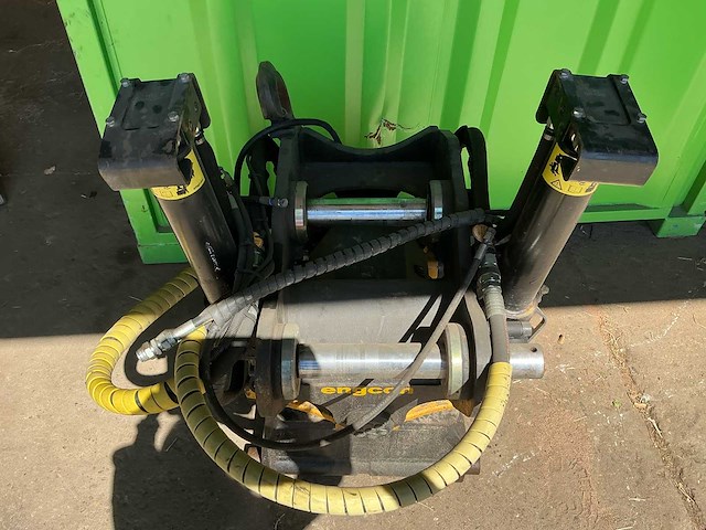 2021 engcon ec219 draaikantelstuk - afbeelding 12 van  15