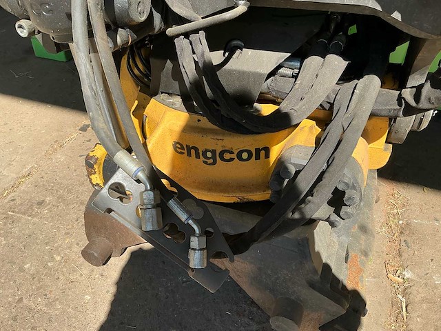2021 engcon ec219 draaikantelstuk - afbeelding 8 van  15