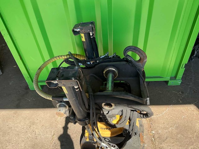 2021 engcon ec219 draaikantelstuk - afbeelding 9 van  15